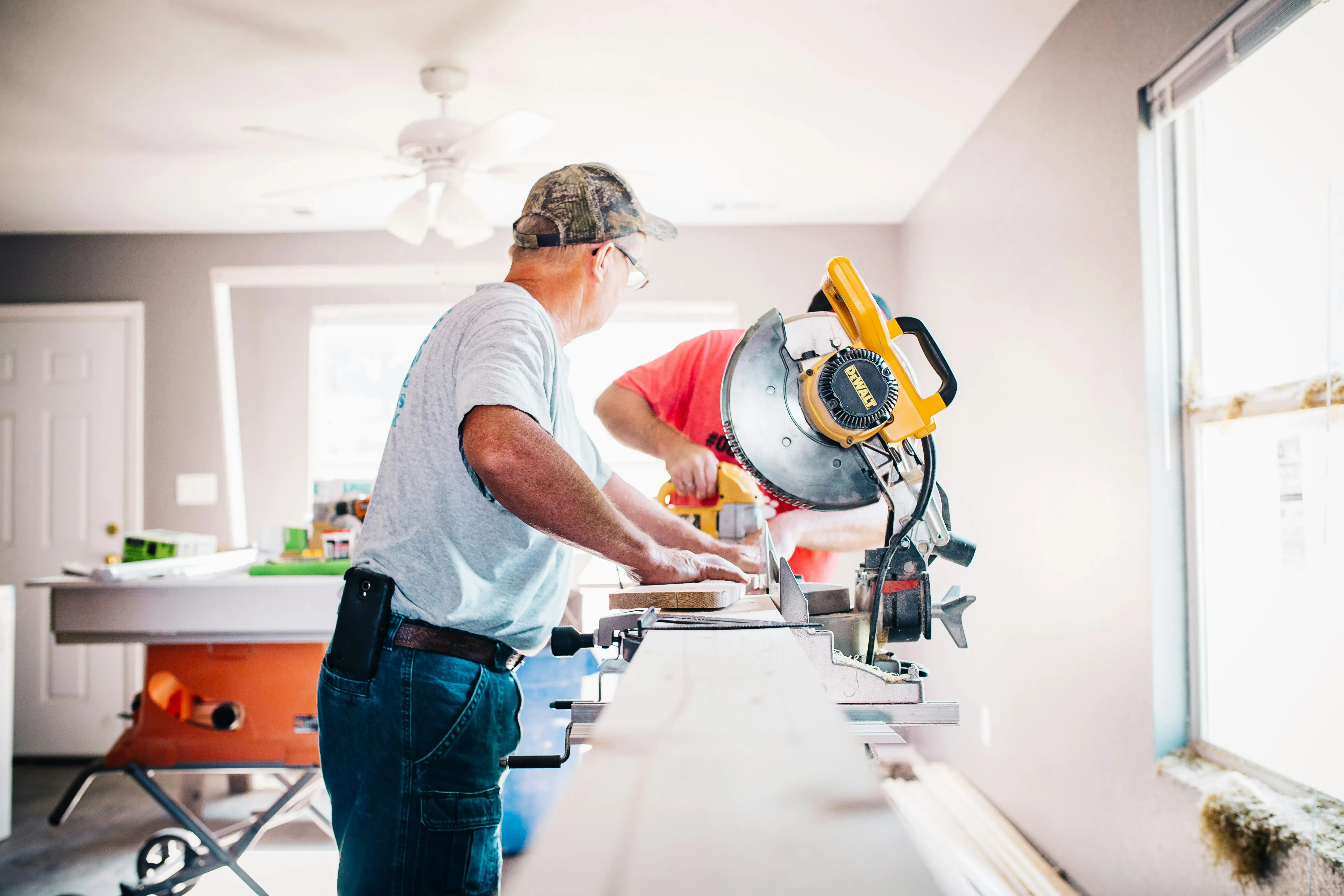 Fejl ALLE laver ved hjemmereparationer – og hvorfor en handyman ofte er den bedste løsning