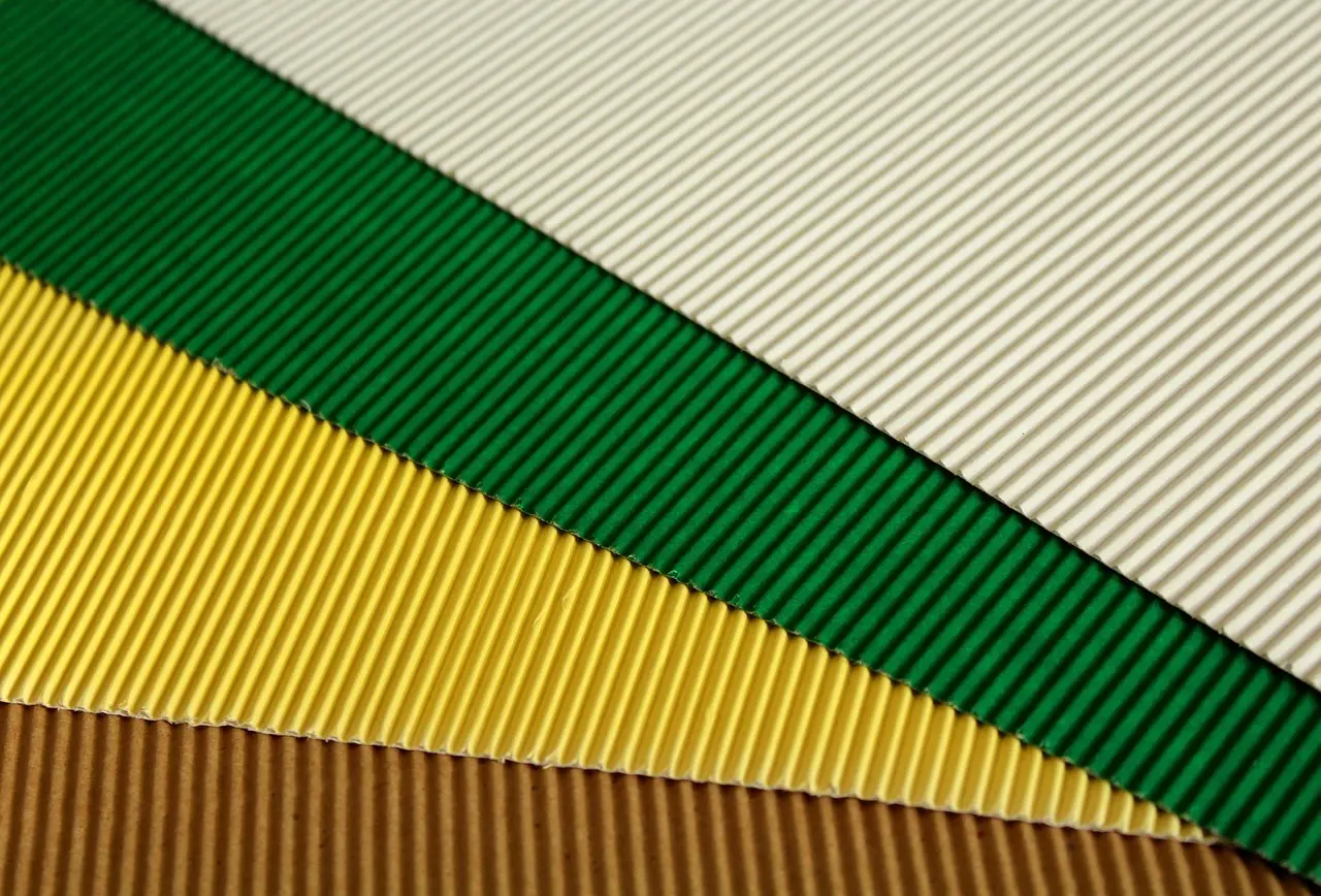 Sådan vælger du plisségardiner til skråvinduer