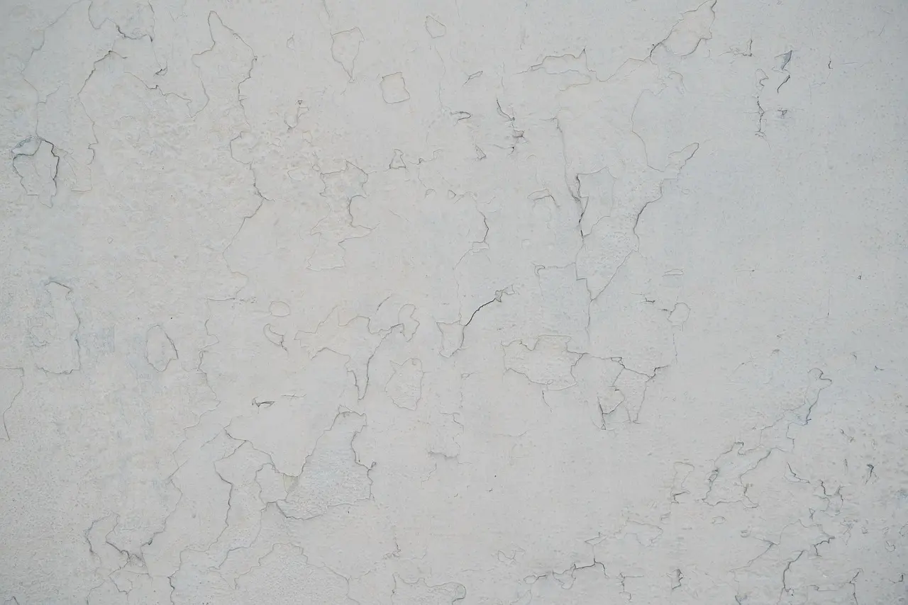 Skal jeg bruge primer, før jeg spartler en pudset væg?